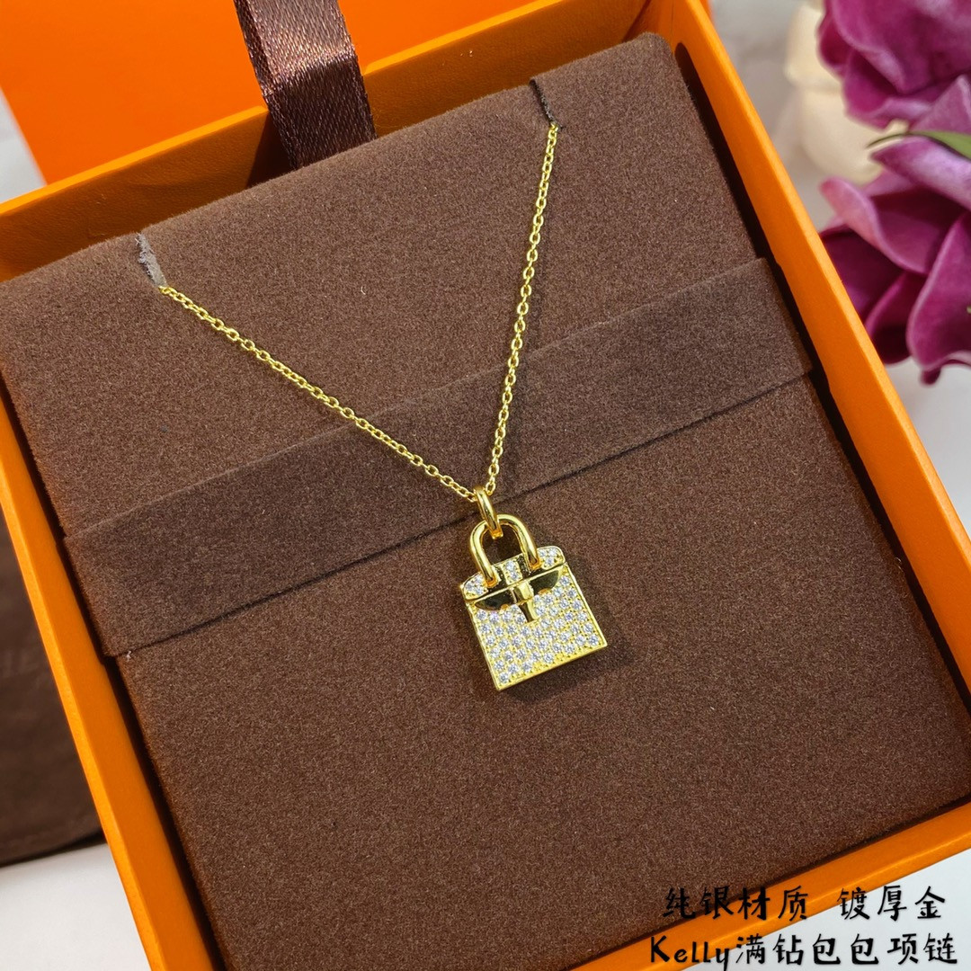 H**me5 classic kelly bag necklace