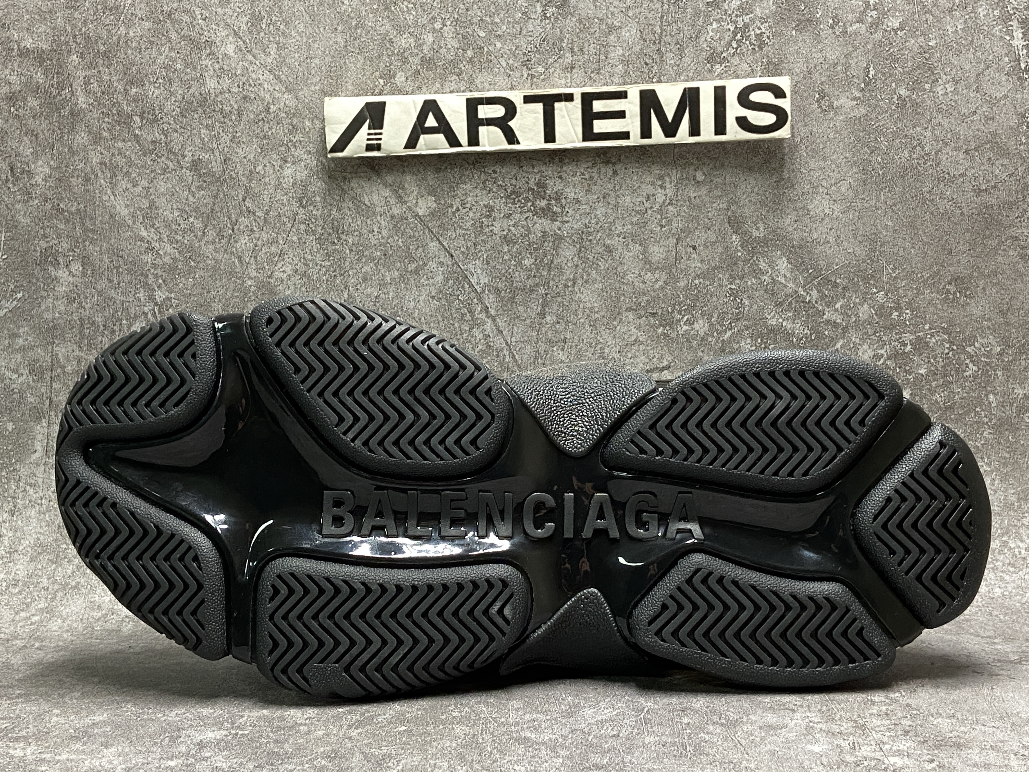 Balenciga Triple S Grey