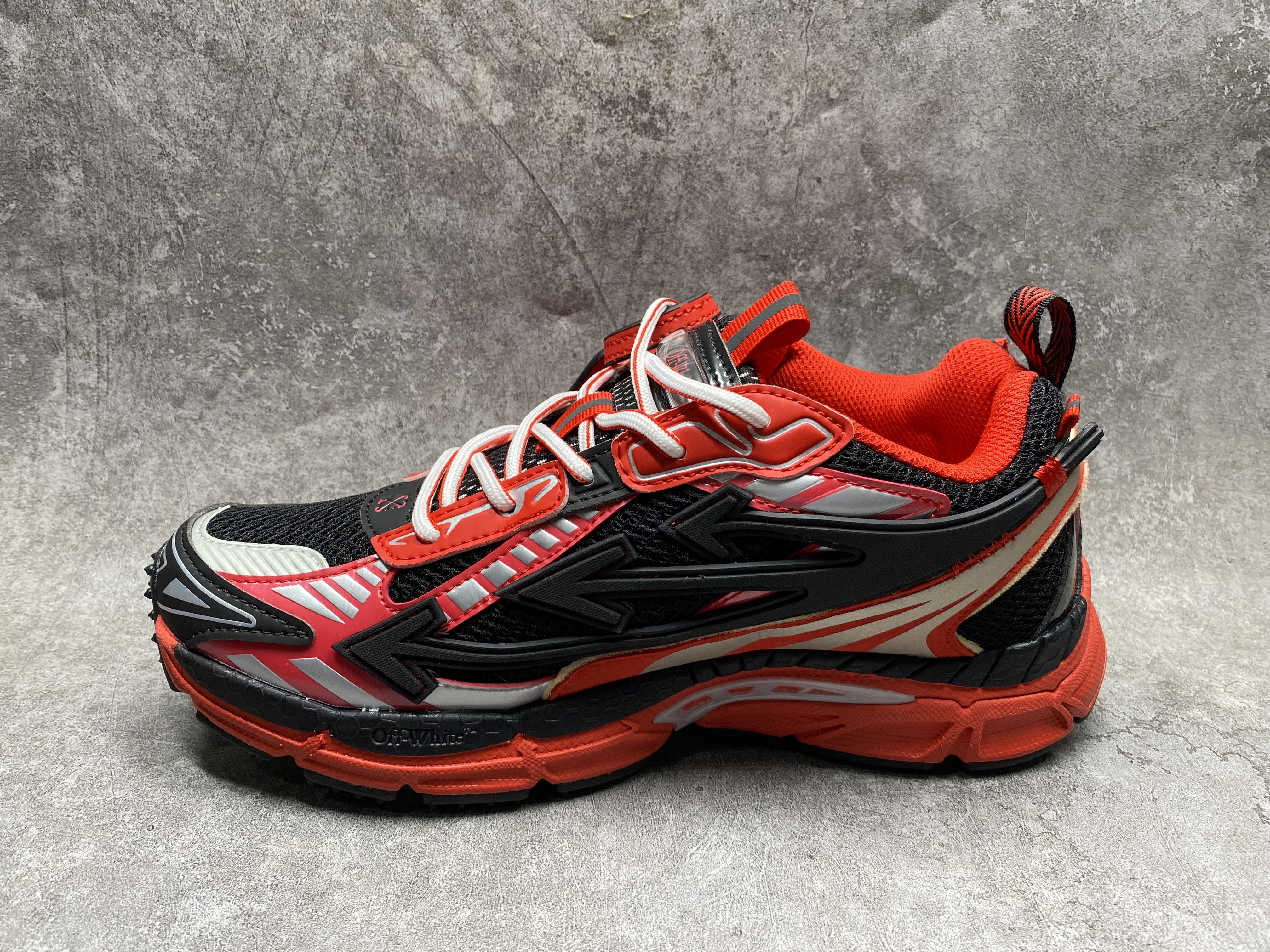 UA Off-White "BE RIGHT BACK"