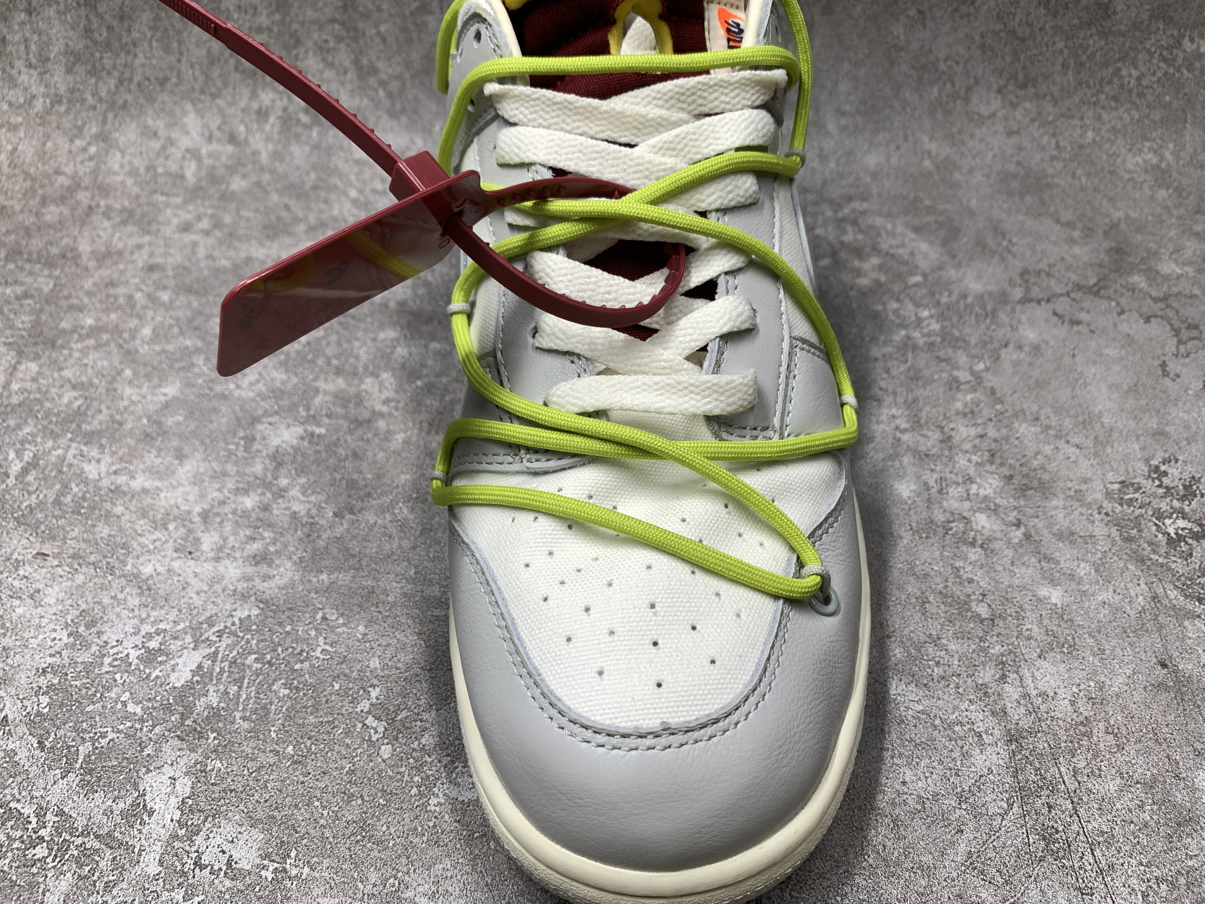 Nike Dunk Low x Off-White 08 of 50