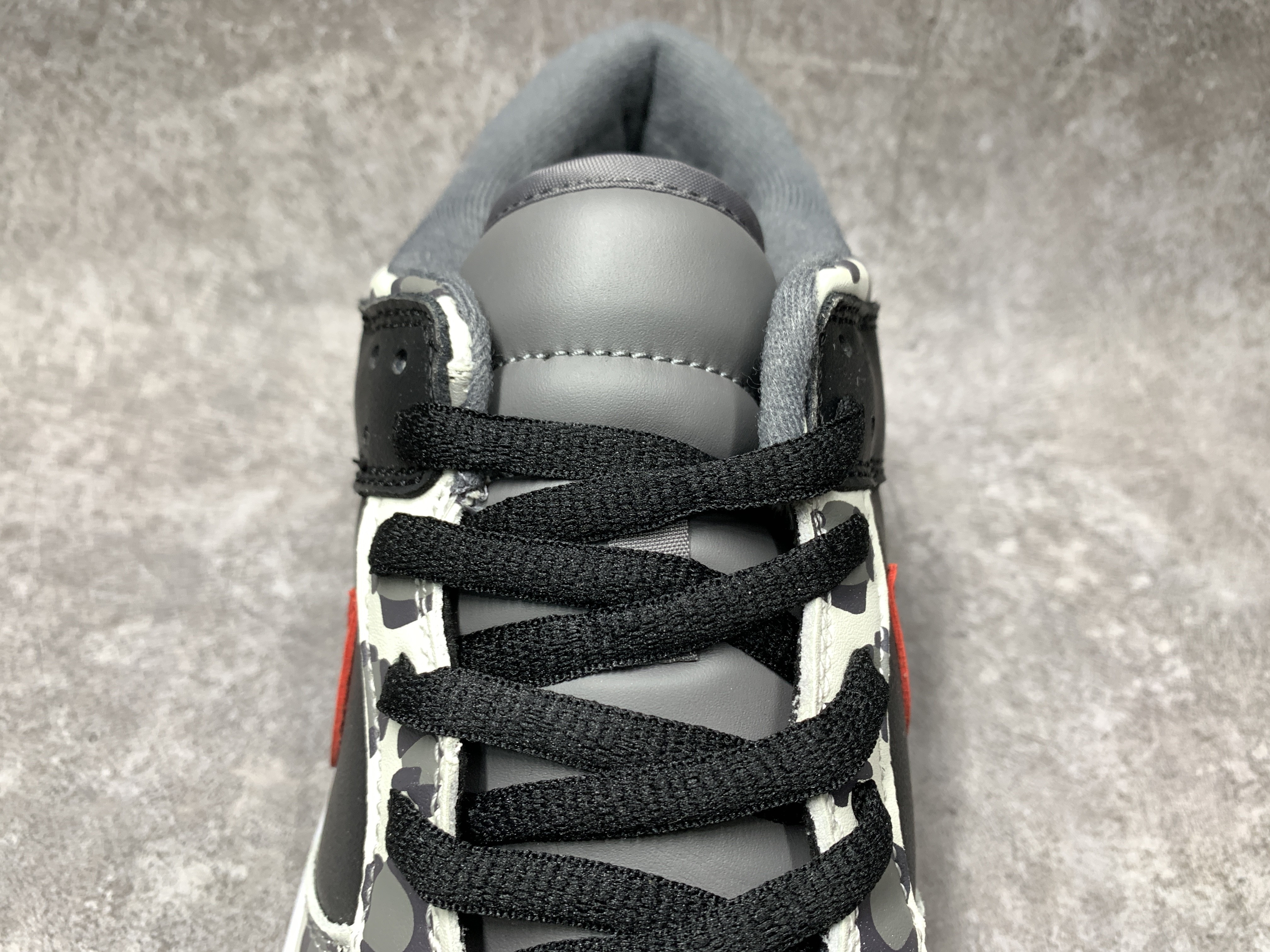 Nike Dunk SB Low Graffiti