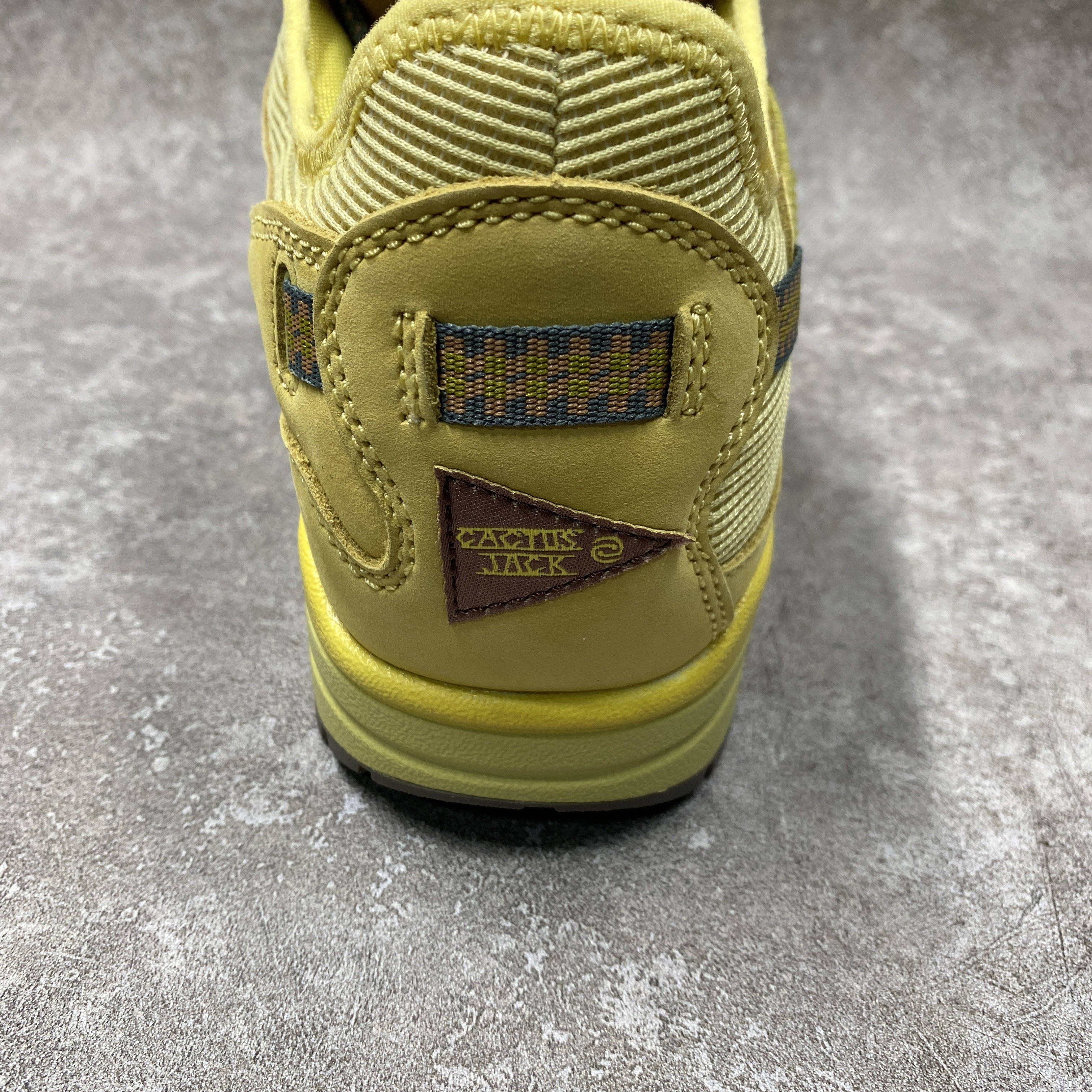 Nike Air Max 1 Travis Scott Cactus Jack Saturn Gold