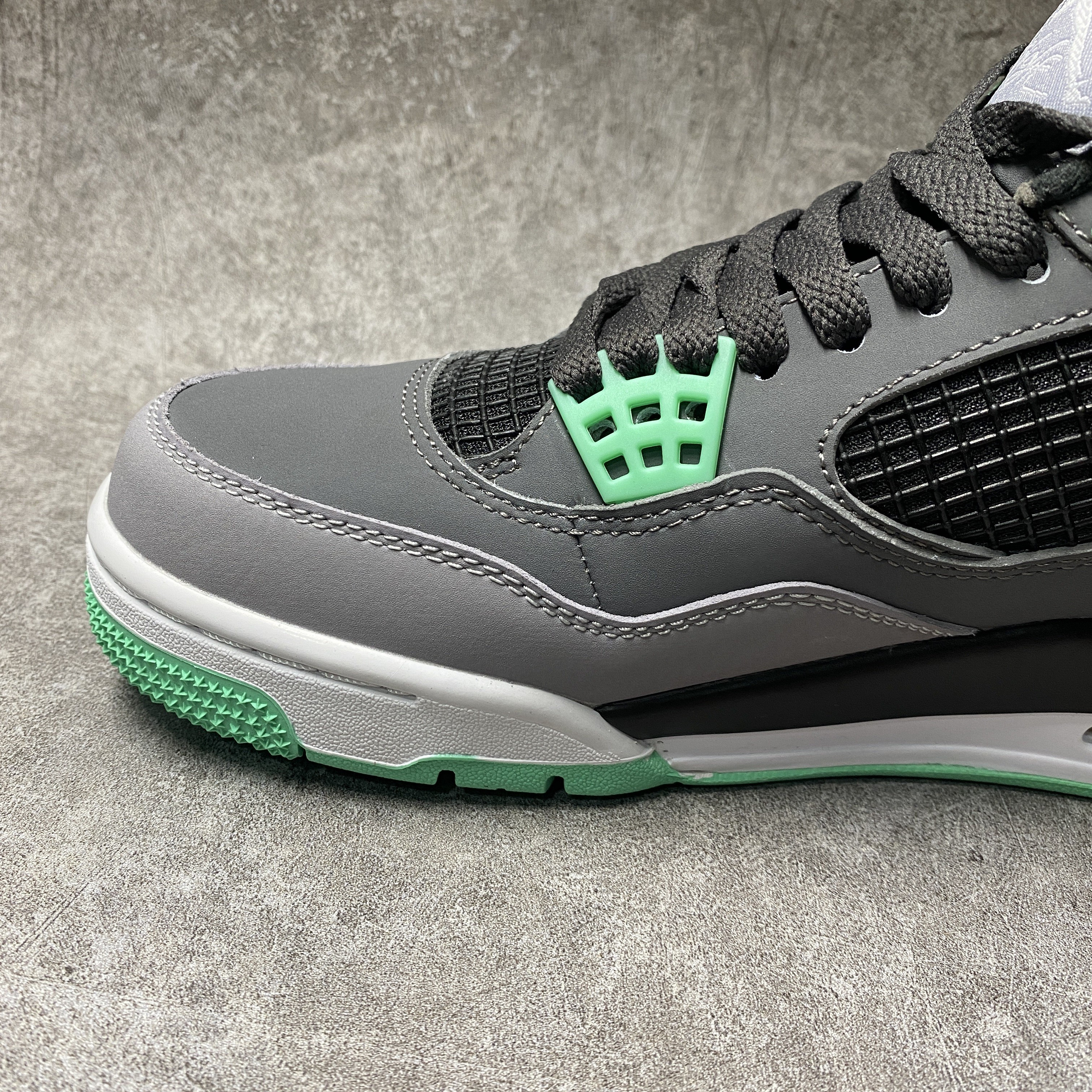Air Jordan 4 Retro Green Glow
