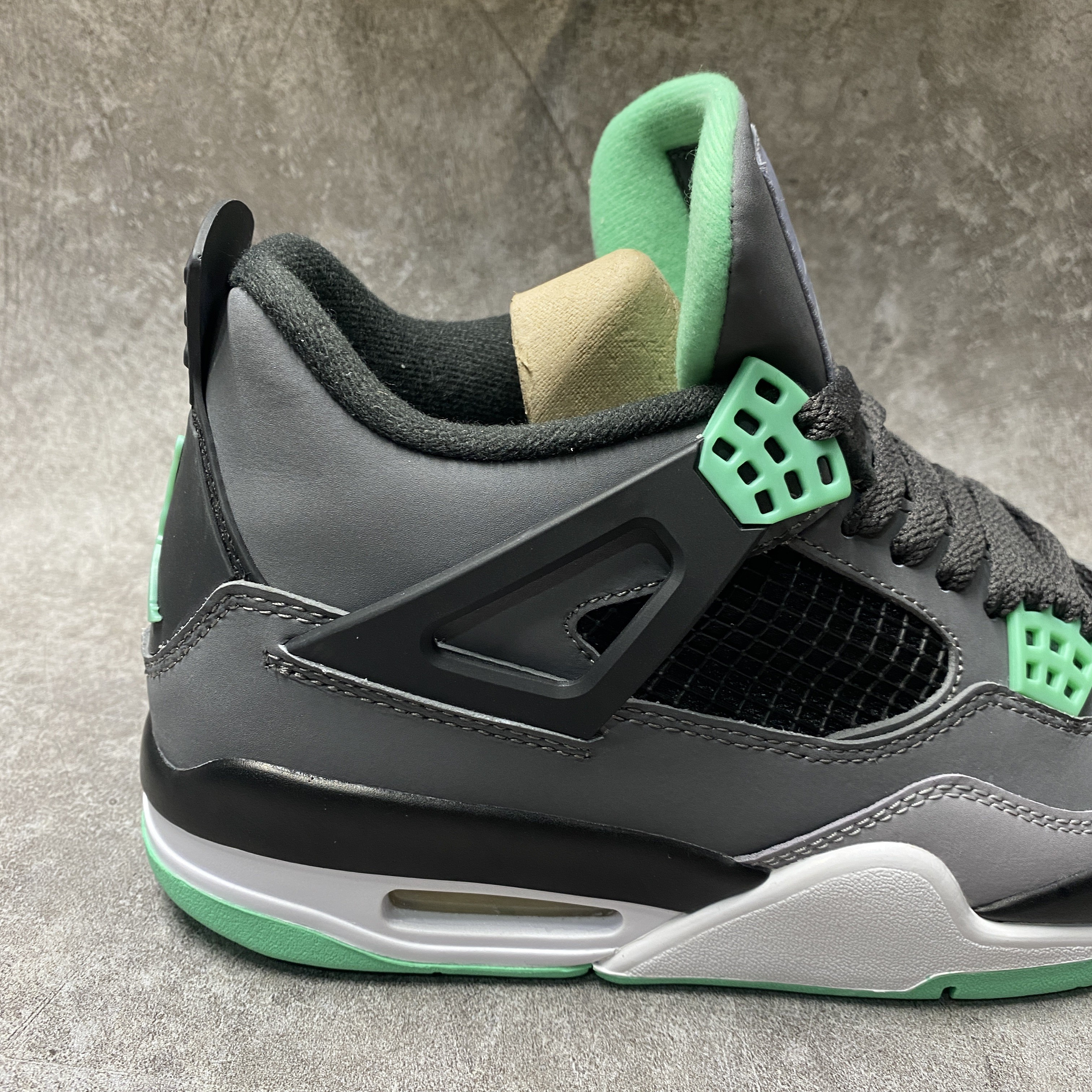 Air Jordan 4 Retro Green Glow