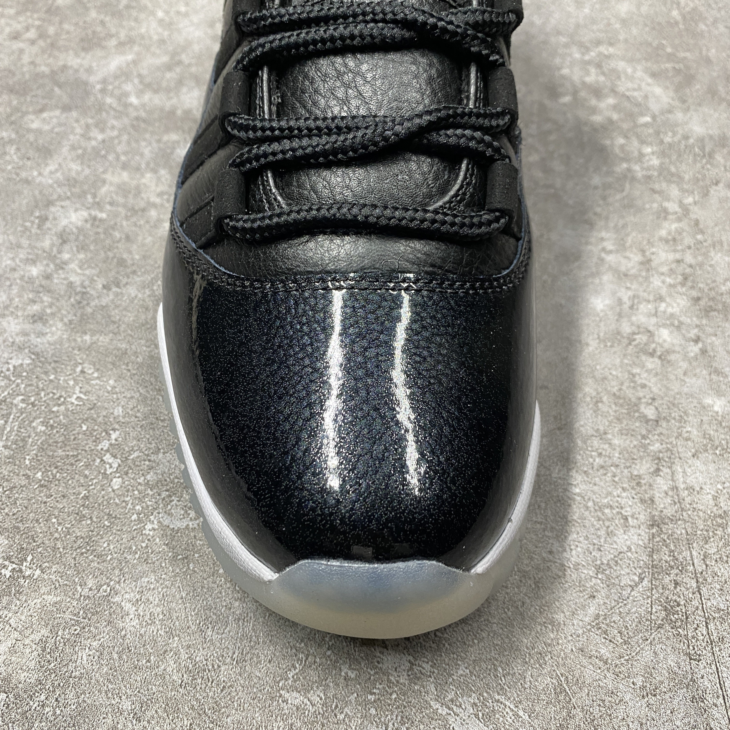 Air Jordan 11 Retro Low 72-10