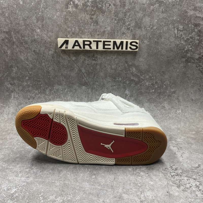Air Jordan 4 Retro Levi