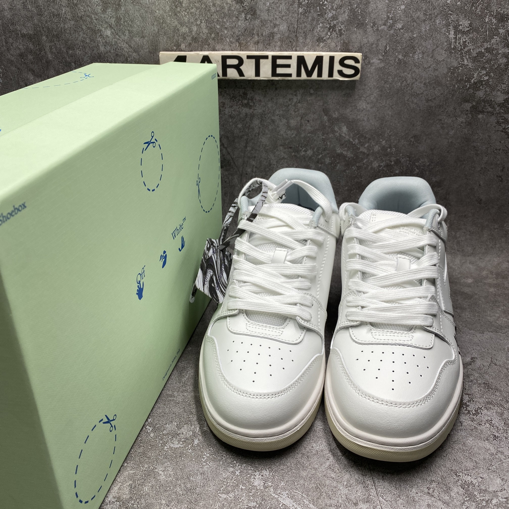 OFF-WHITE Out Of Office Leisure Sneakers Black White