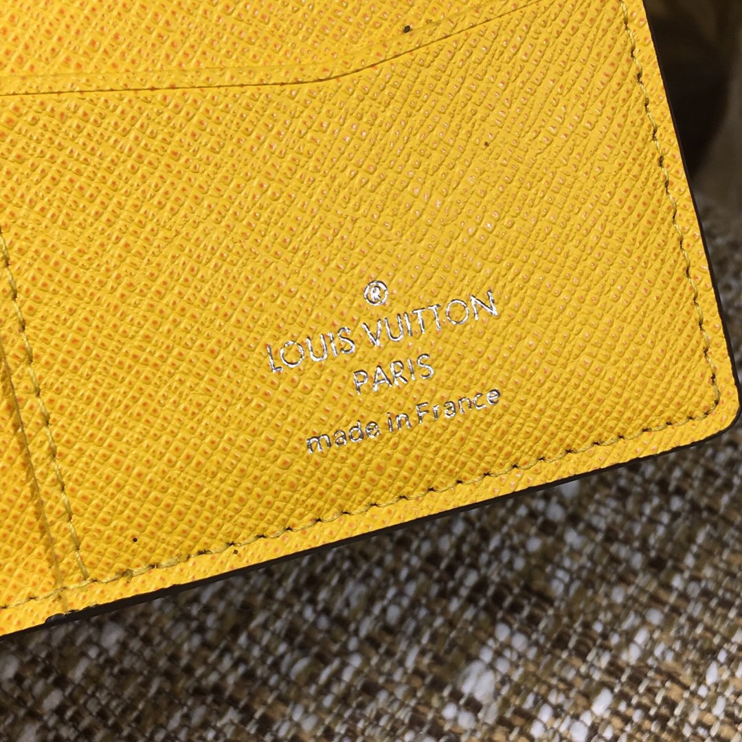 LV POCKET ORGANIZER M69250