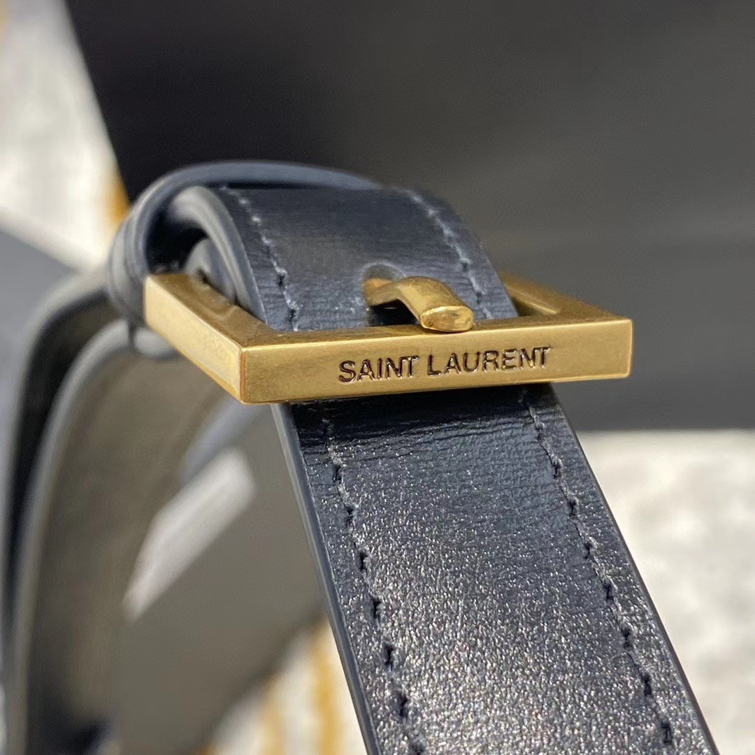 y*l Sa**t Lau*nt solferino box bag 19cm