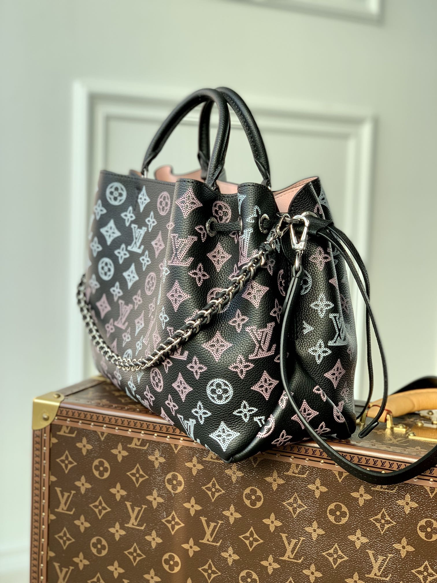 LV BELLA TOTE M21107