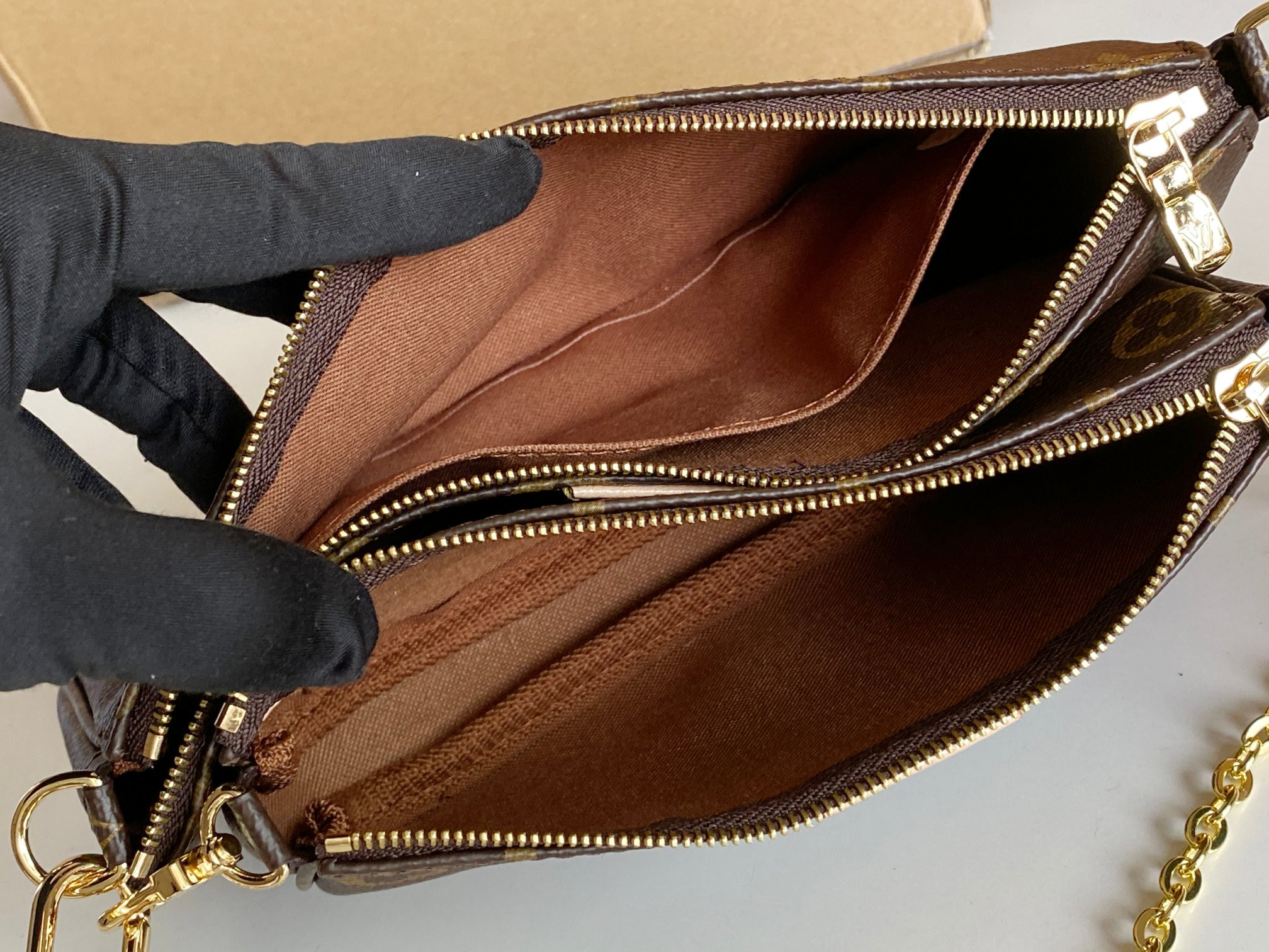 l0*is V*t0n m44813 multi pochette accessoires 9.4 x 5.3 x 1.6 inches