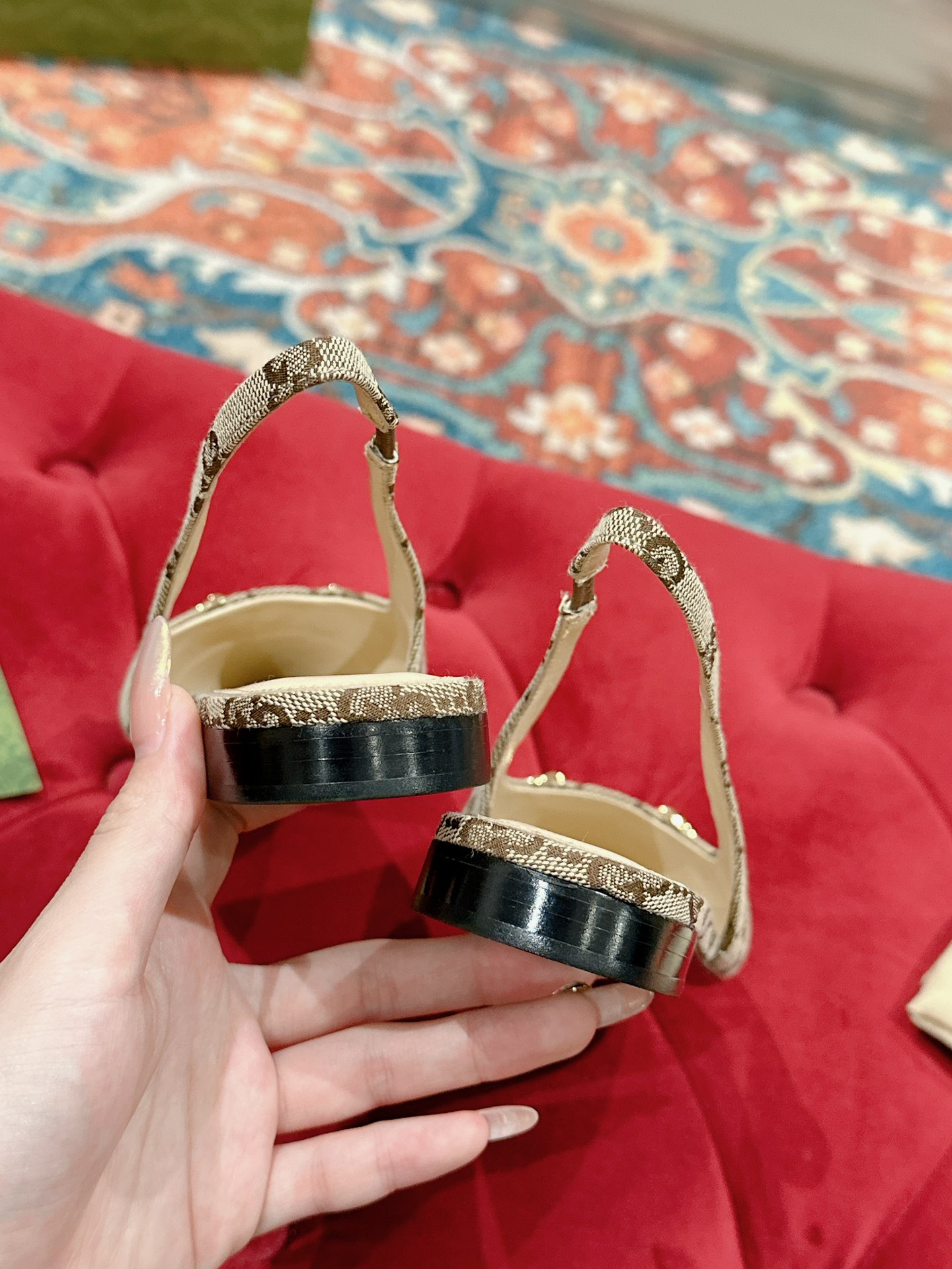 ua G*u*i horsebit slingback flat