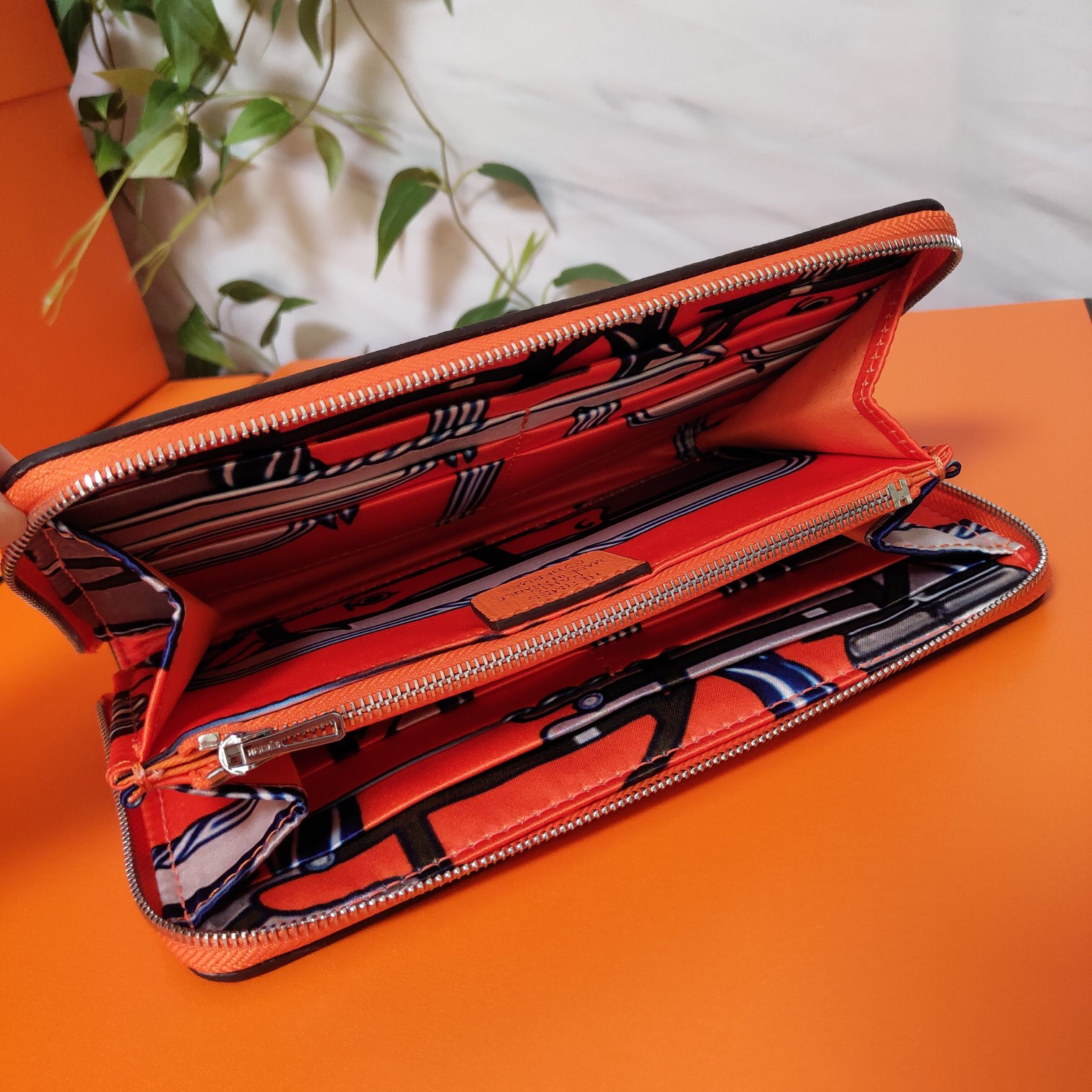 H**me5 long wallet 20x11cm