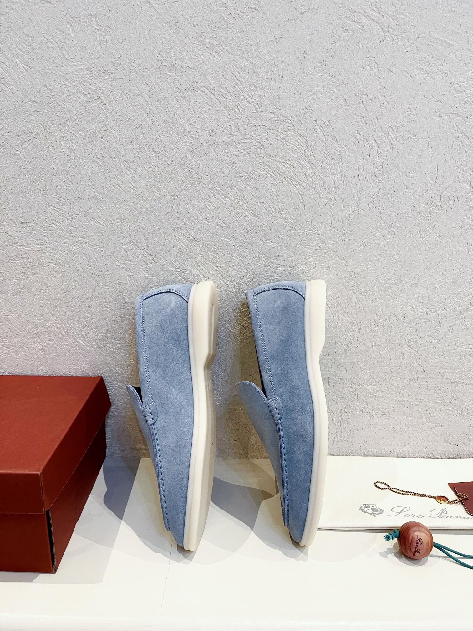 ua L**o p*ana summer walk loafers