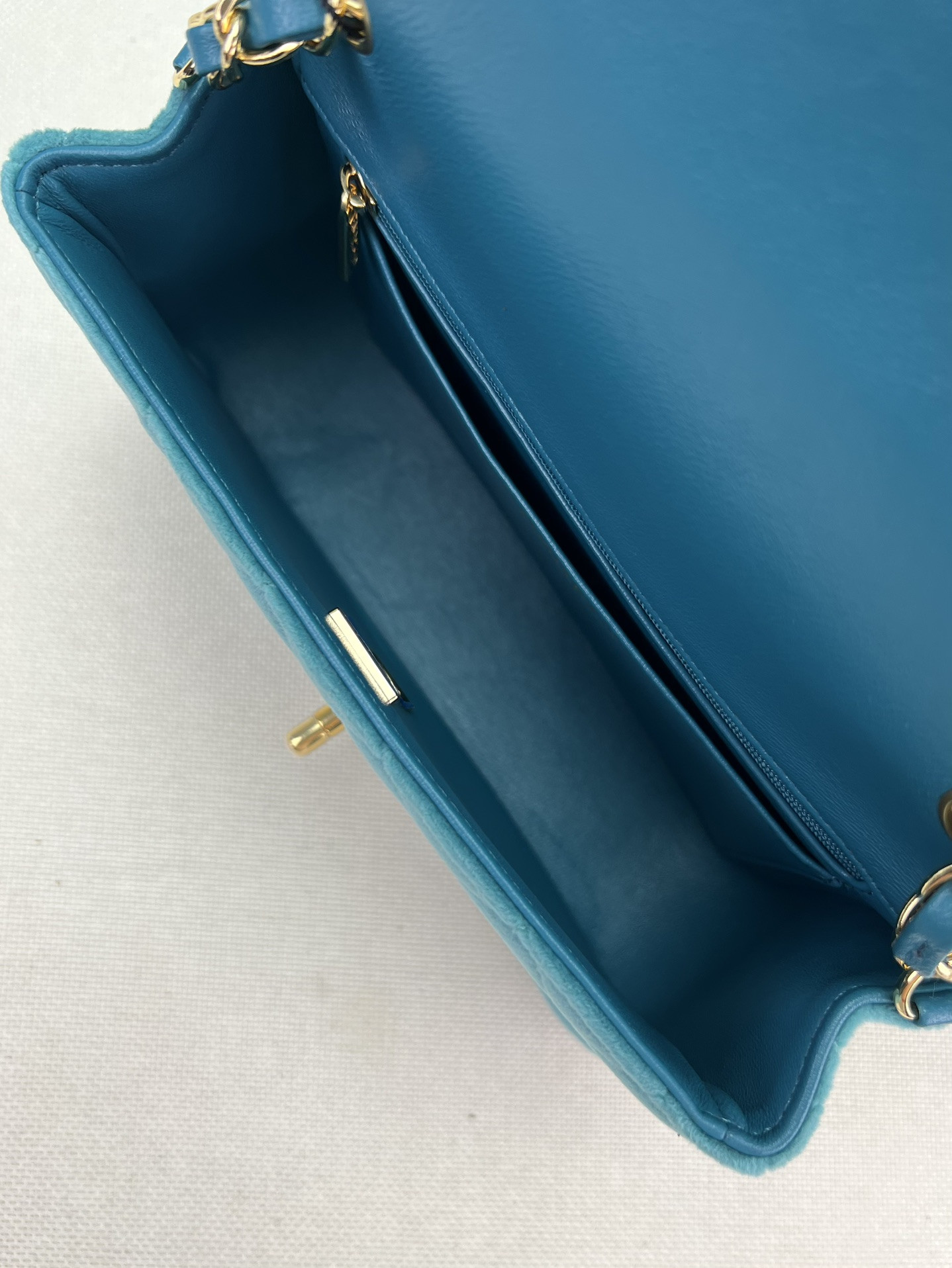 Ch*el classic flap bag 20cm