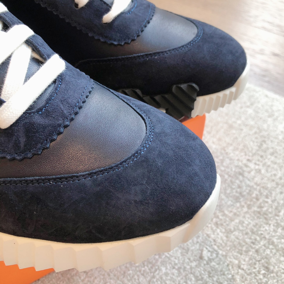 ua H**me5 bouncing sneaker