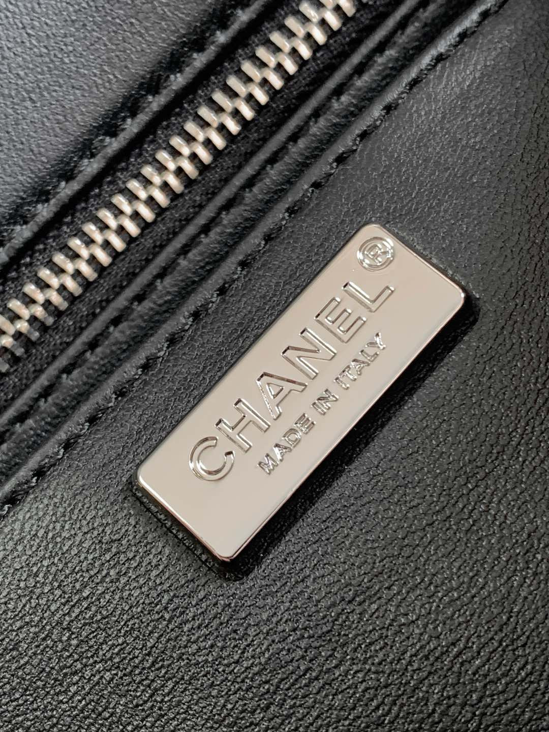 Ch*el  flap bag 14x22x7cm