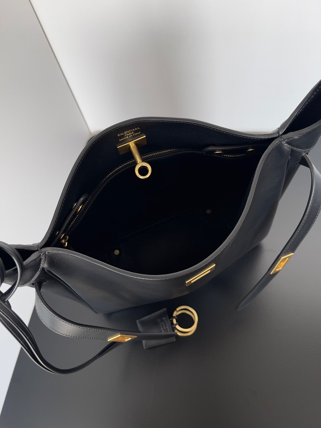 Ba*len*cia*ga bel air hobo 26.9×25.9×9.9cm 811018m