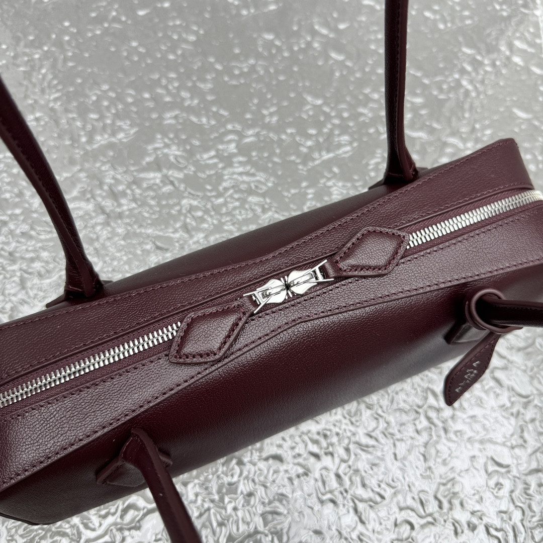 ALAÏA LE TECKEL MEDIUM BAG 33x11x10cm