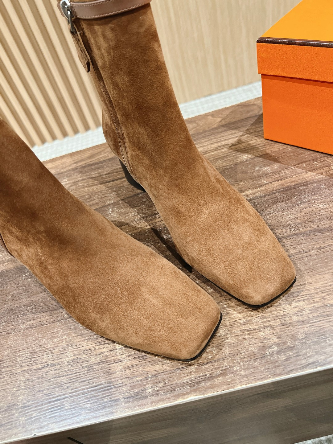 ua H**mes boot 5cm heel