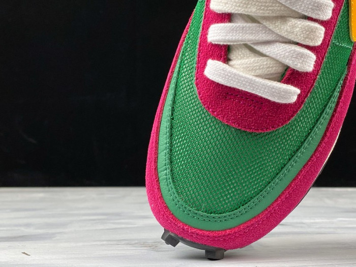 Sacai x Nike LDV Waffle ‘Pink Green’ BV0073-301