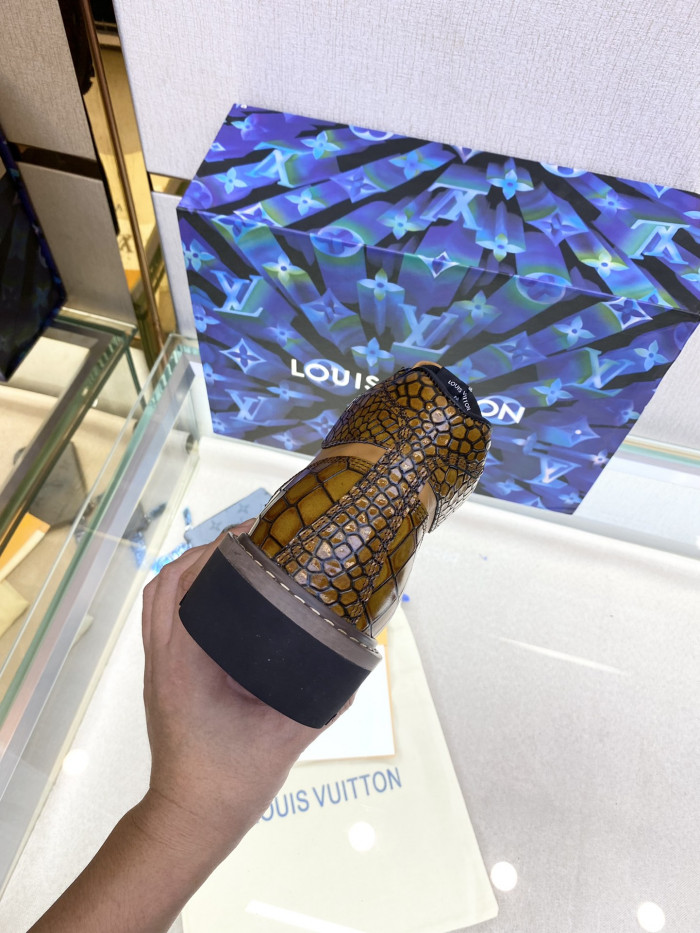 LOUS VUITO BOOTS