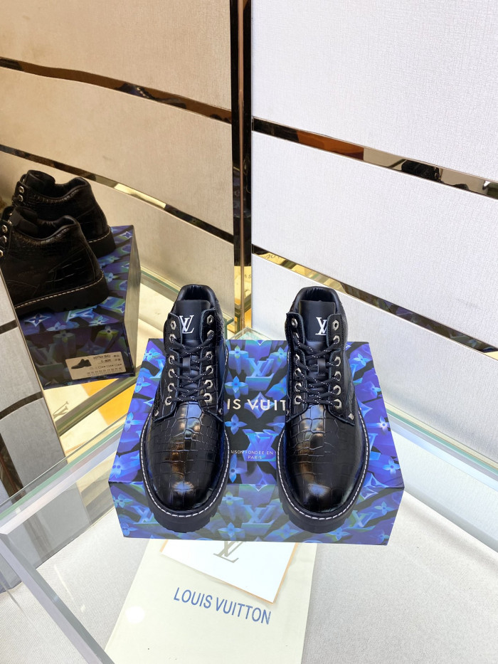 LOUS VUITO BOOTS