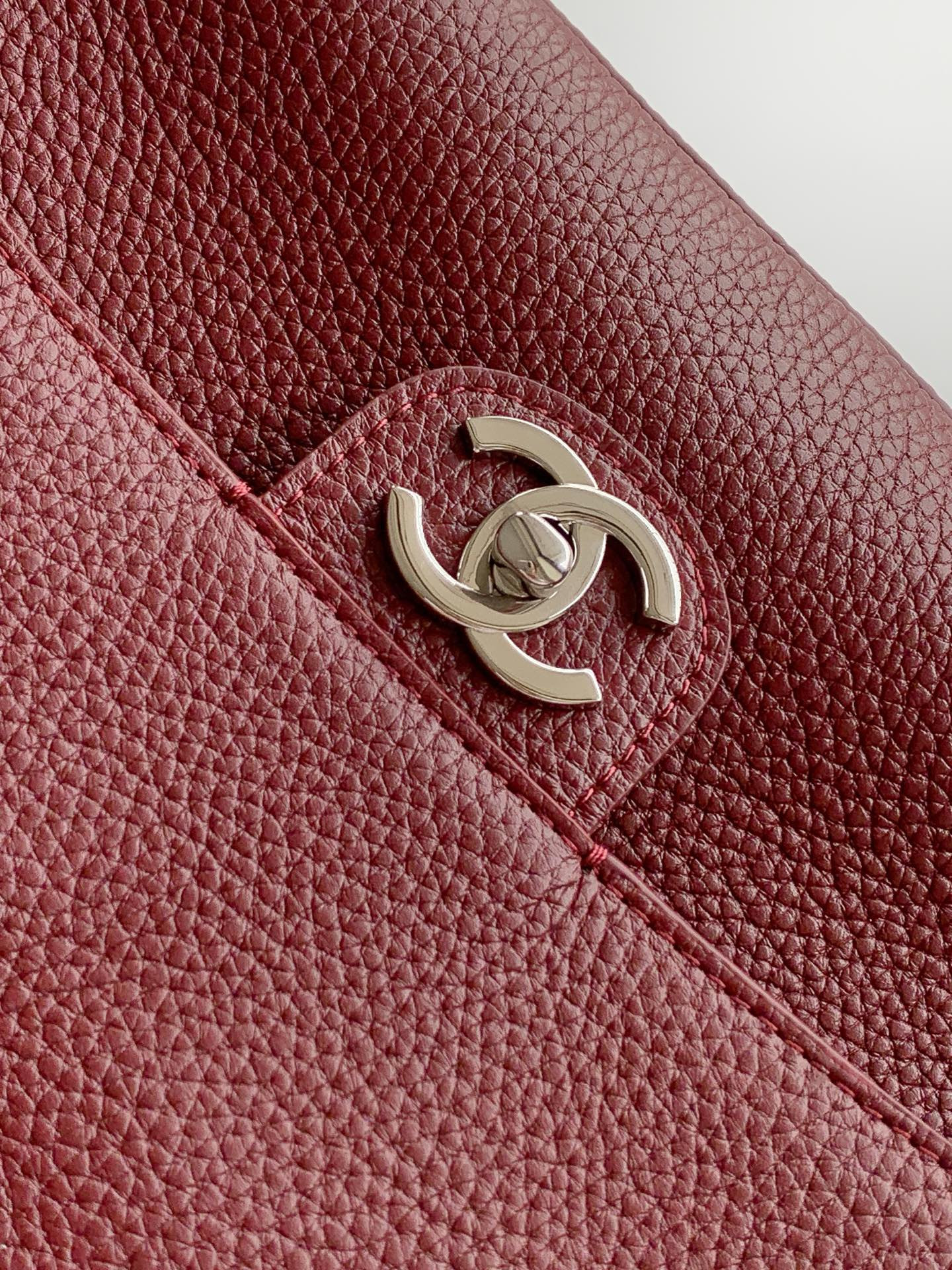 Ch**el Maxi Flap bag AS6231 19.5x32x10cm