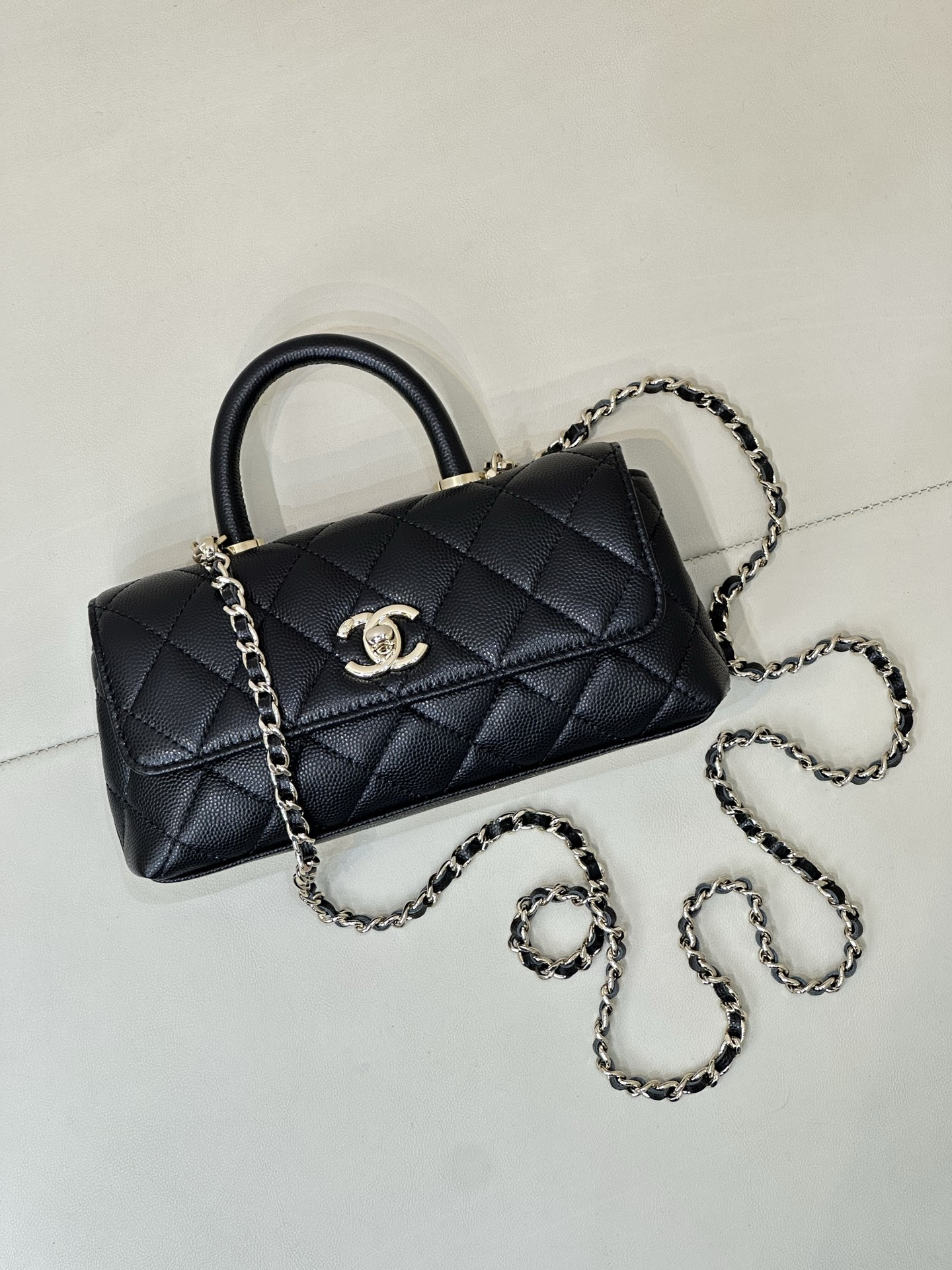 Ch**el Coco Handle Flap Bag AS5285 21x10x5cm
