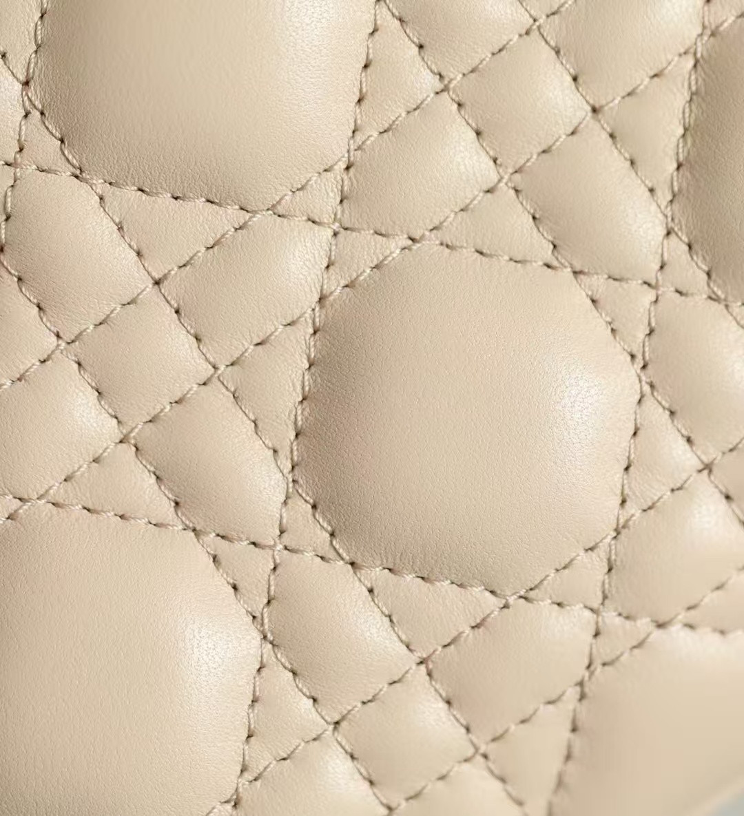 Dior Mini Lady D-Joy Bag 19x10.5x5.5cm