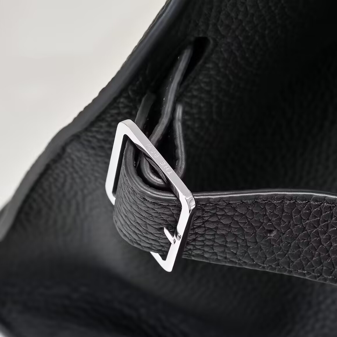 The R0w ew margaux 43x20.5x24cm