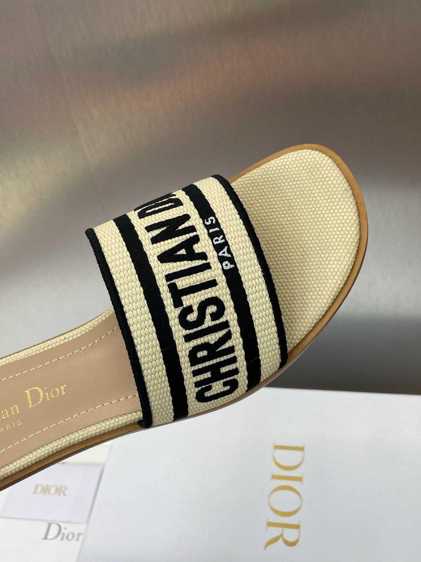 UA D10r Dway Heeled Slide