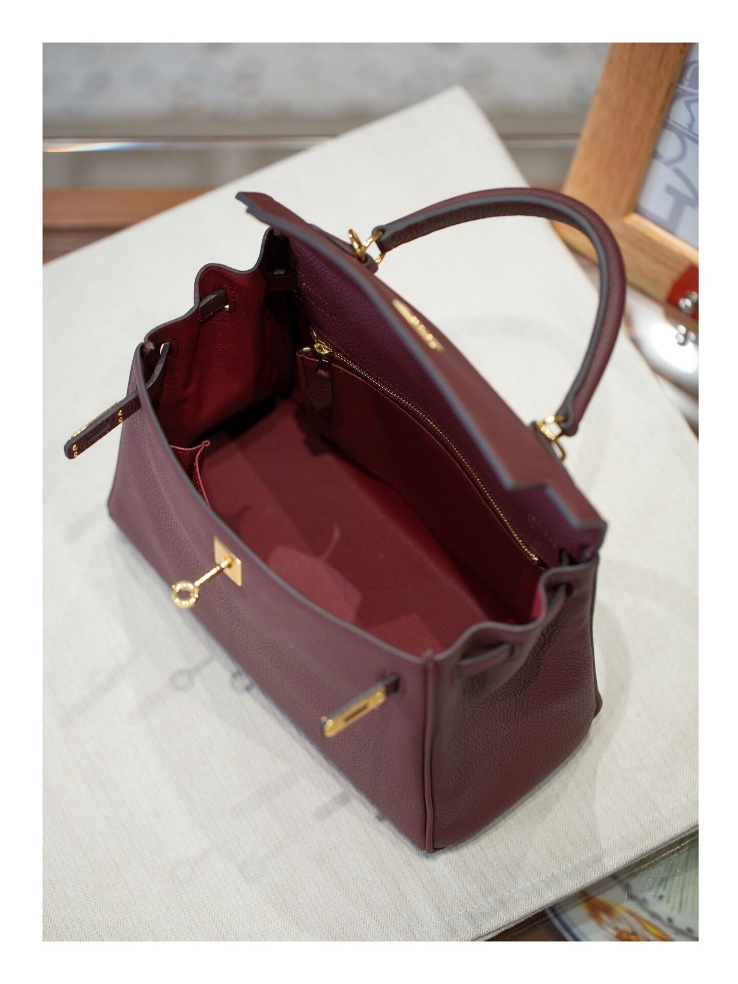 H**me5 Kelly Gold-tone Hardware 25 28