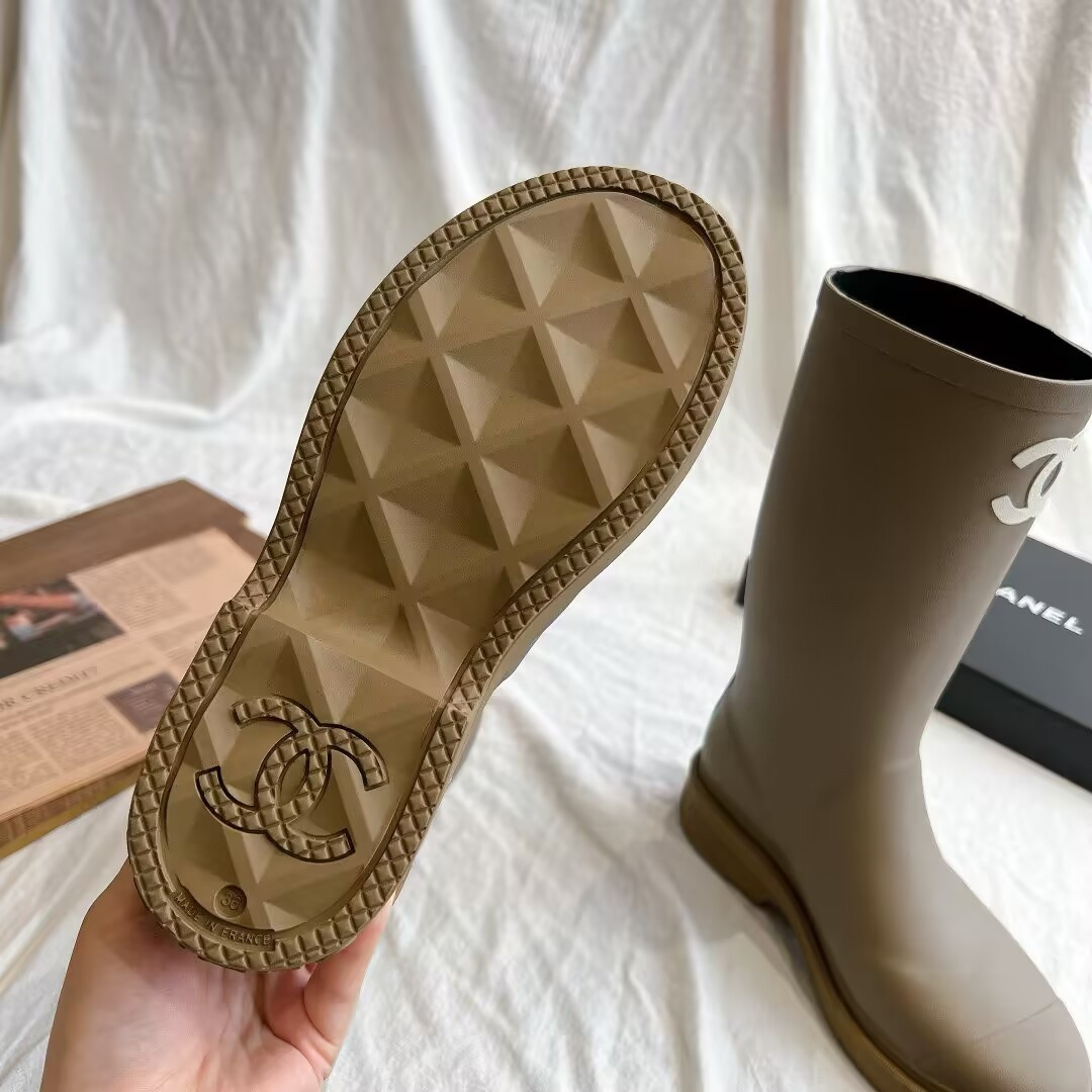 UA Ch**el Boots