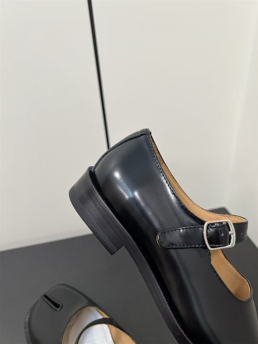 UA Ma1s0n Marg*e1a Mary Jane Shoes