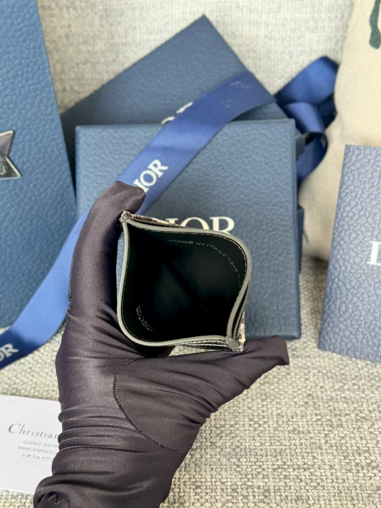 D10r Card Holder 10x8x0.4cm