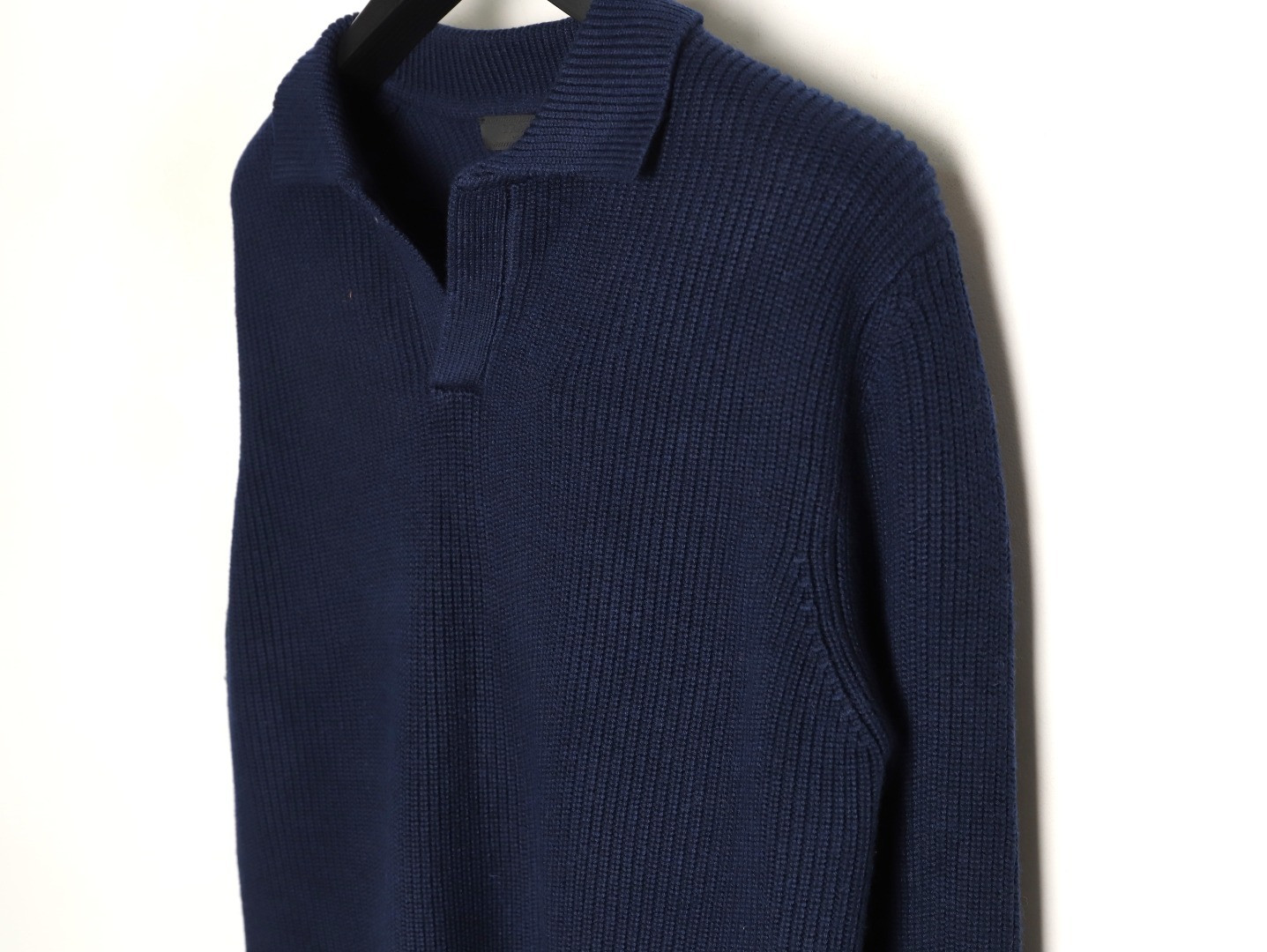 Pra*a Knitting Sweaters