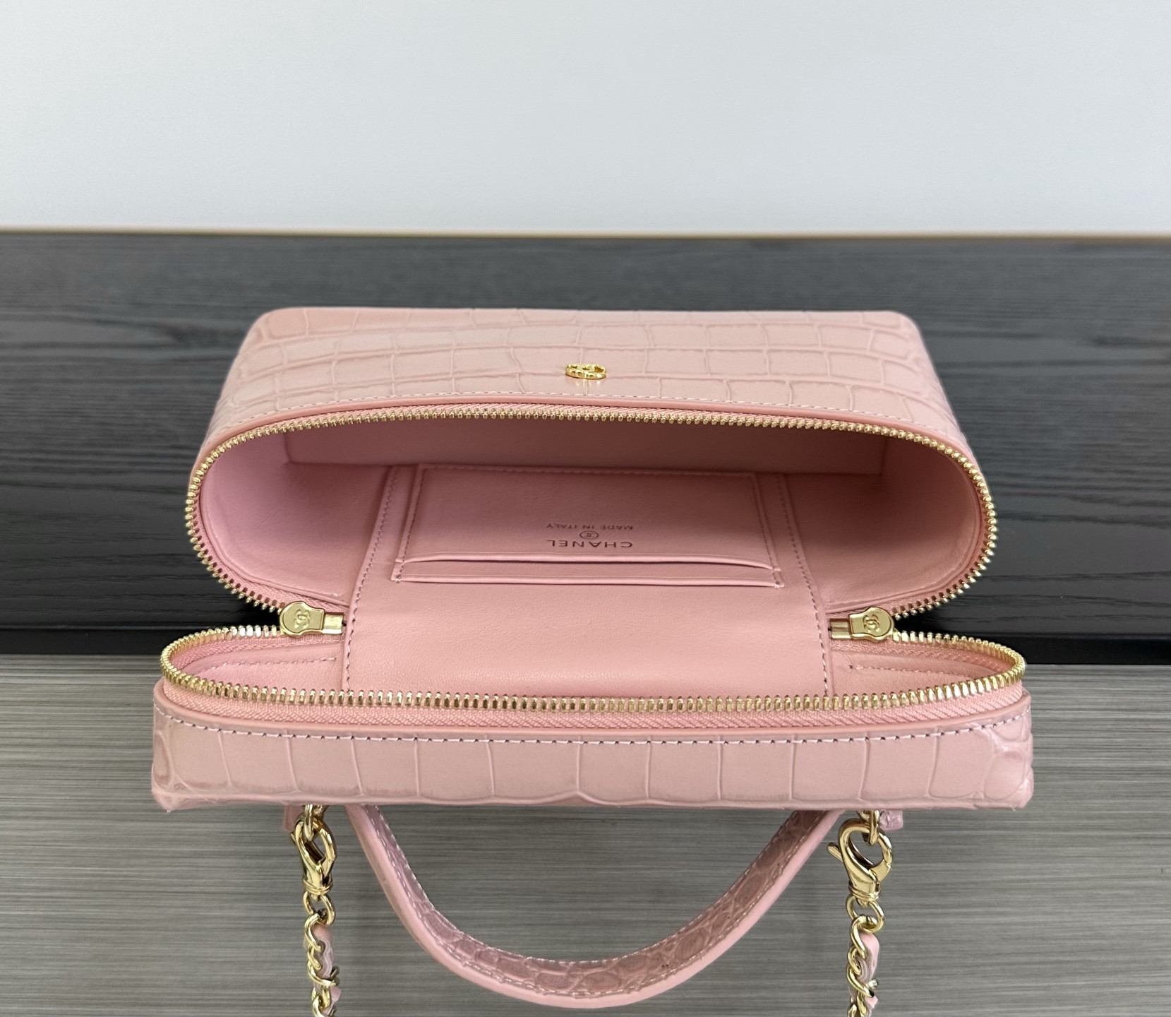 Ch**el Classic Vanity with chain Handbag AP5346 14x19x5cm