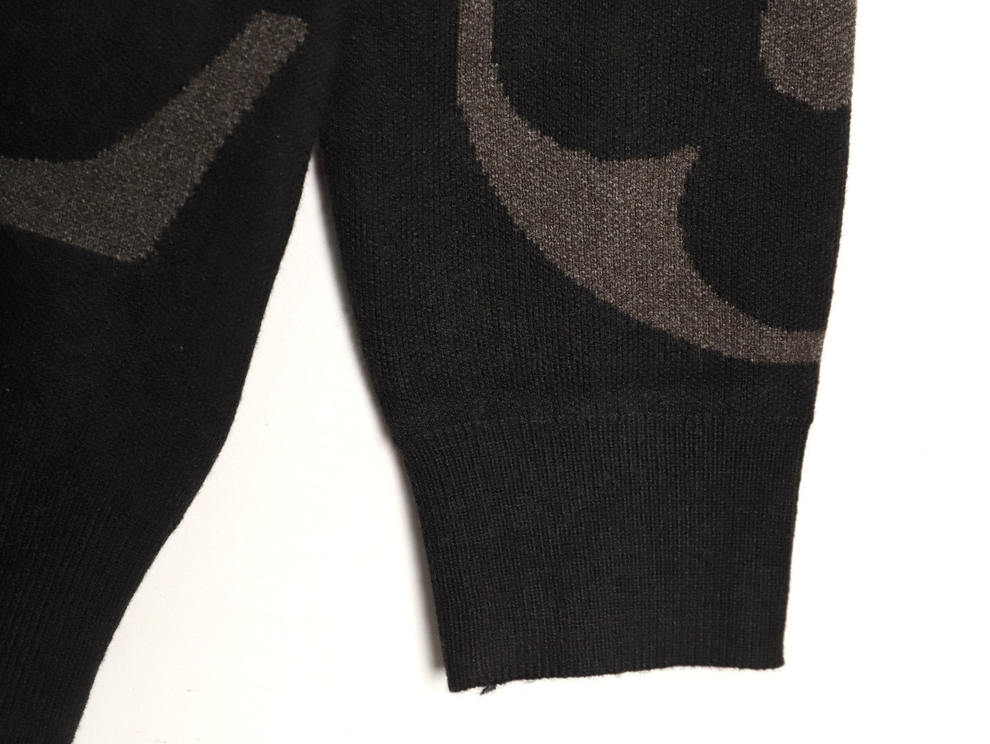 L0vis Vvtt0n 25Fw Knitting Sweaters