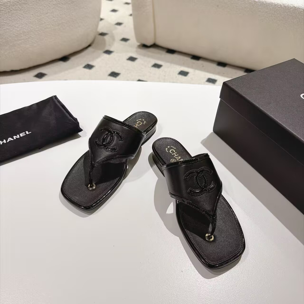 UA Ch**el Thong Sandals