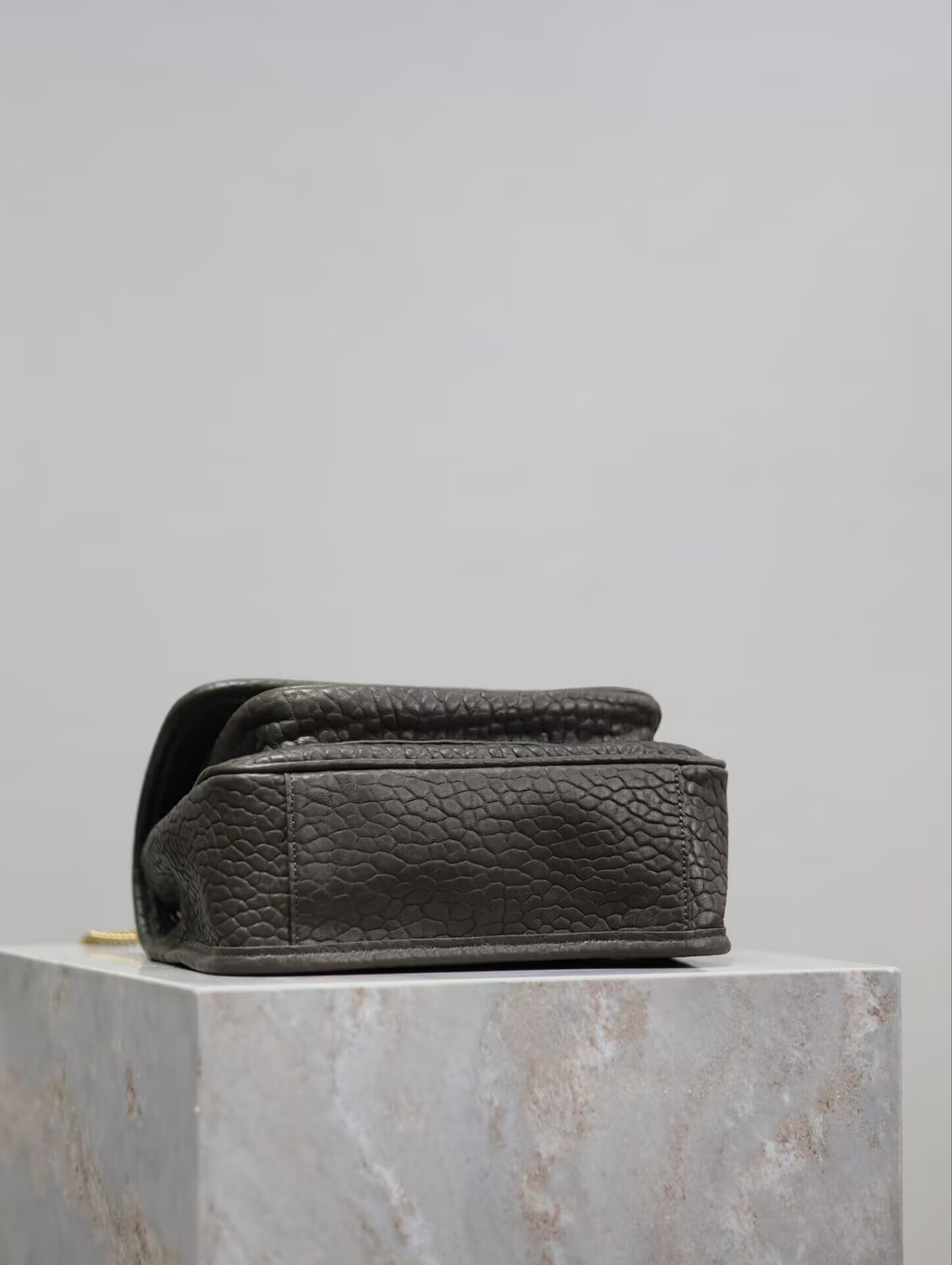 Y51 Niki Mini in grained lambskin 828736 12.5x18x5cm