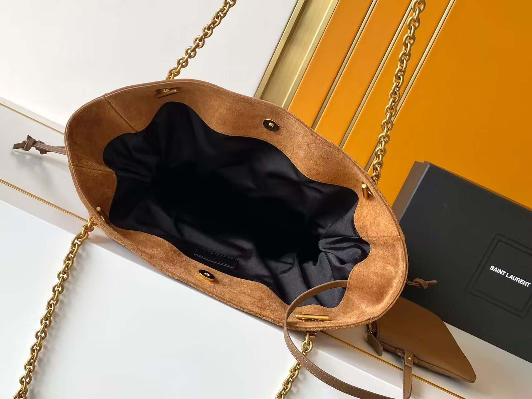 Y51 JAMIE Shopping in Suede 35x35x10cm