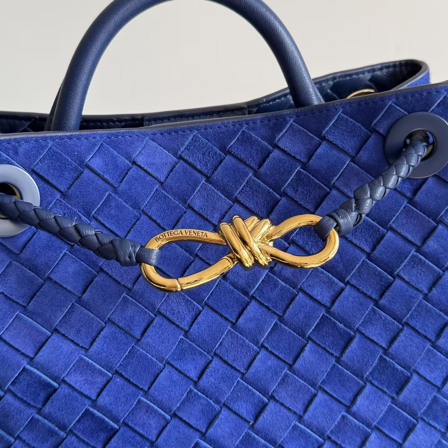 Bottega Veneta Small Andiamo 25x22x10.5cm