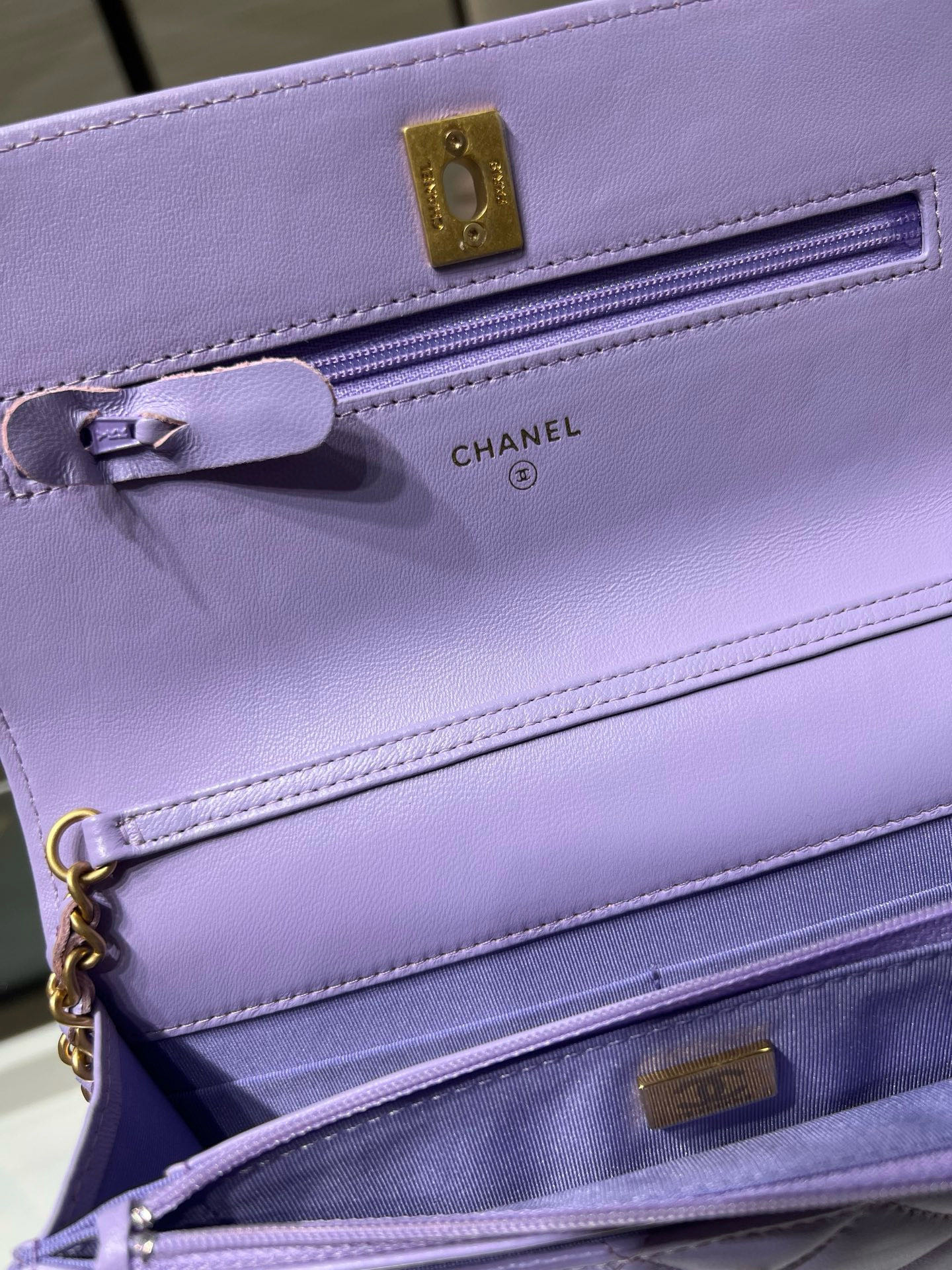 Chanel WOC AP1450 19cm