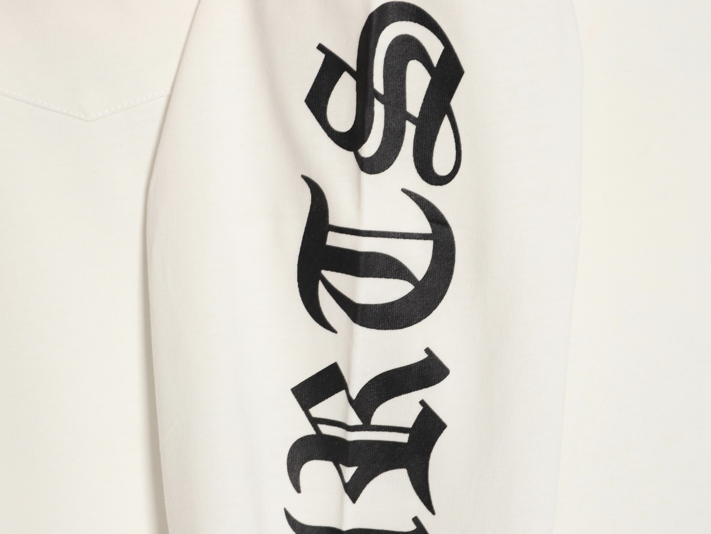 Ch*0me He**ts 25FW Long-sleeved T-shirt