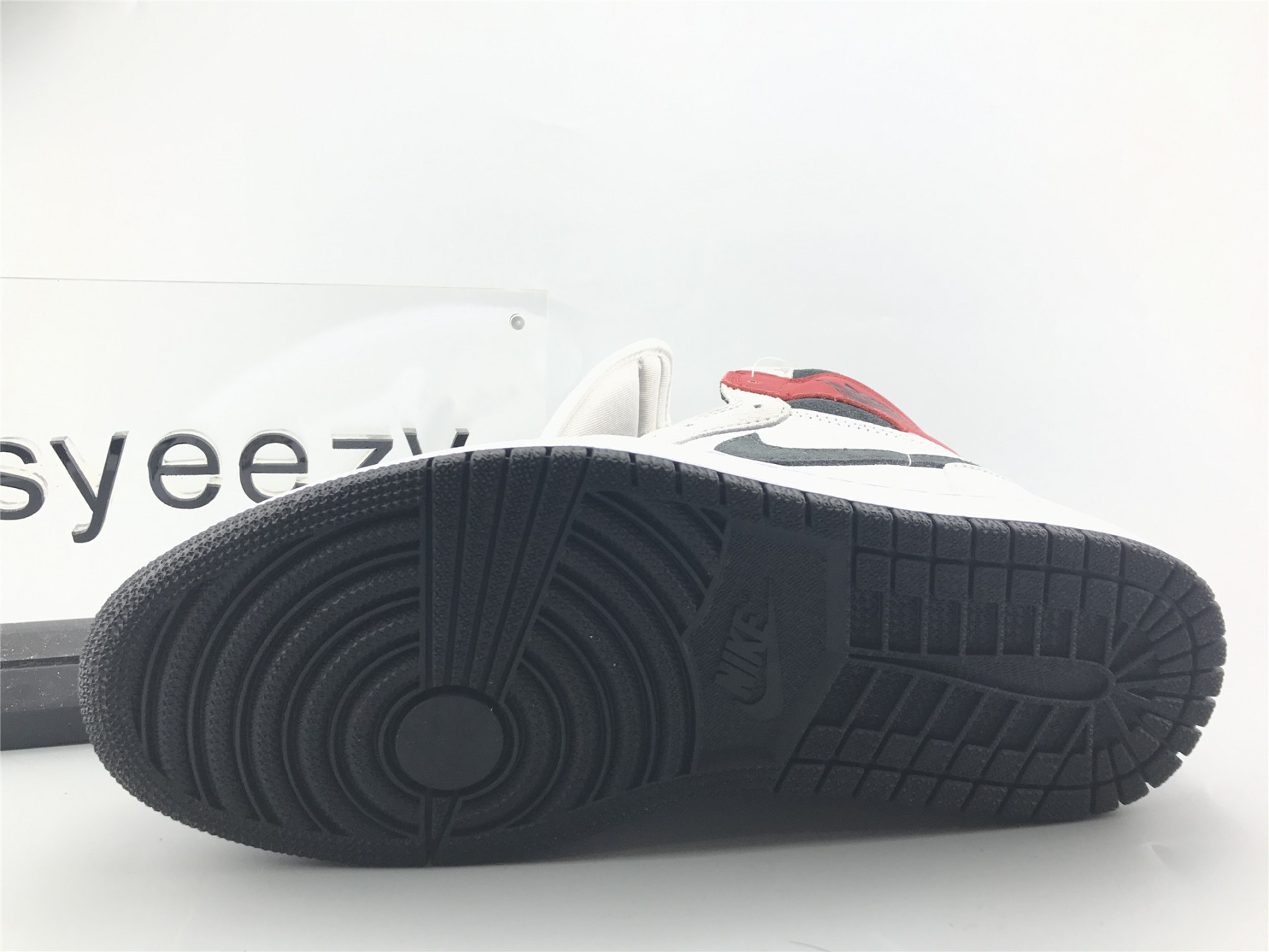 UA AIR JORDAN 1 RETRO HIGH LIGHT SMOKE GREY