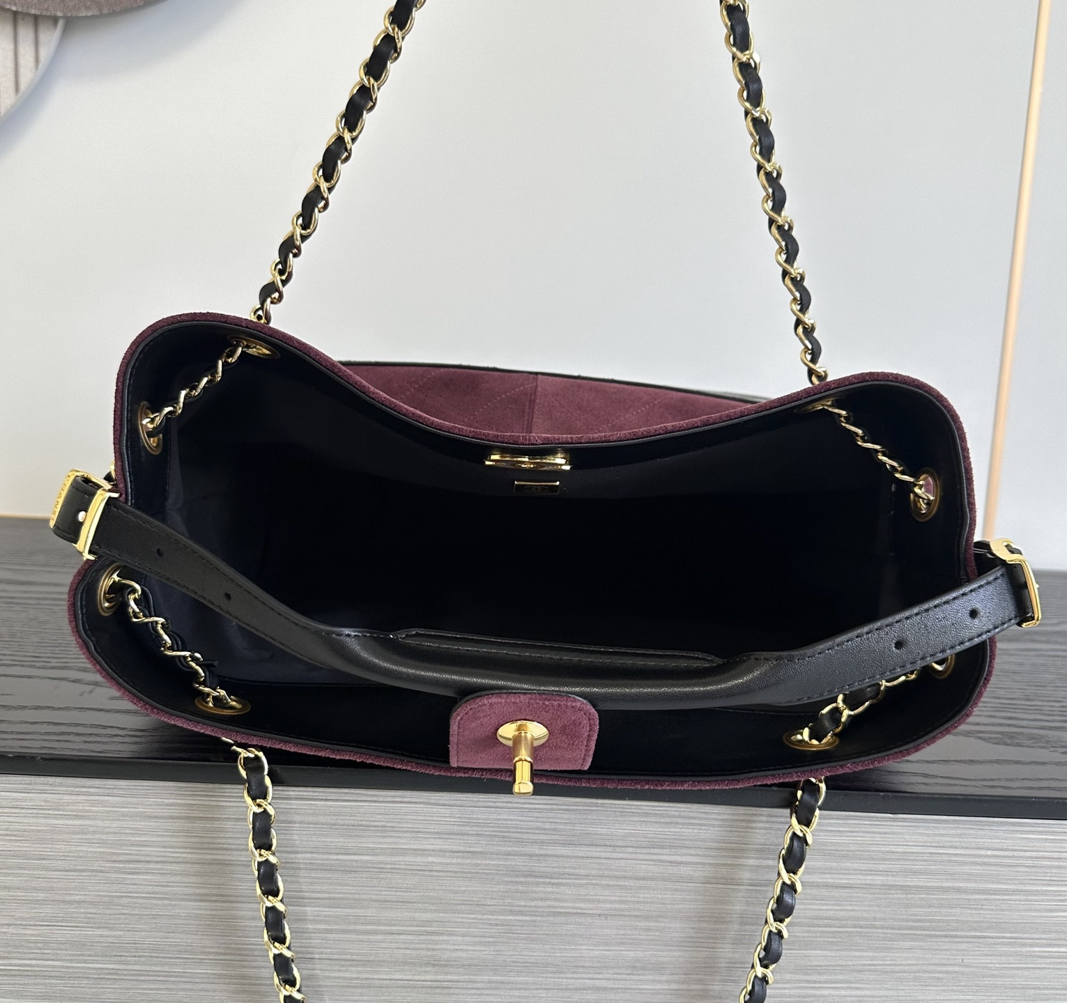 Ch**el Small Shopping Bag AS5634 24x36x14cm