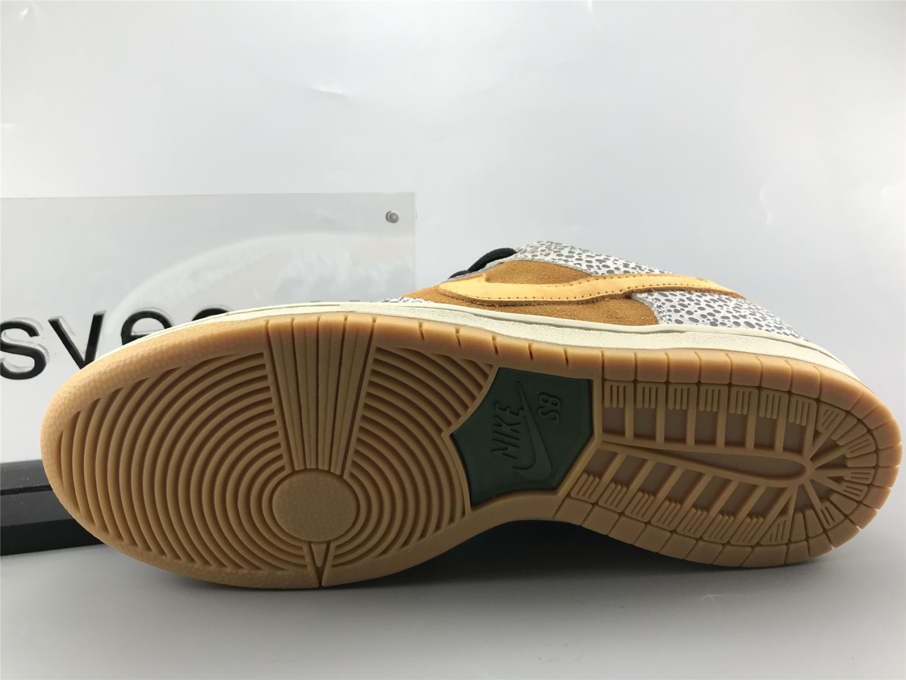 UA NIKE DUNK LOW PRO SB 