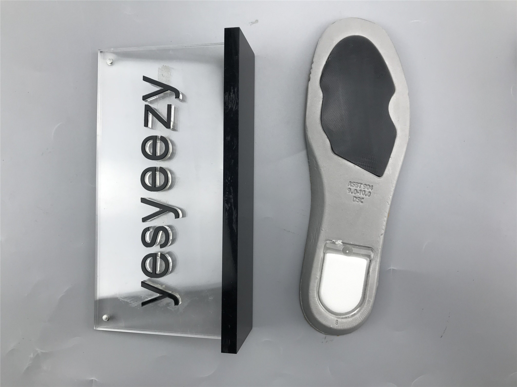 UA NIKE DUNK LOW PRO SB 