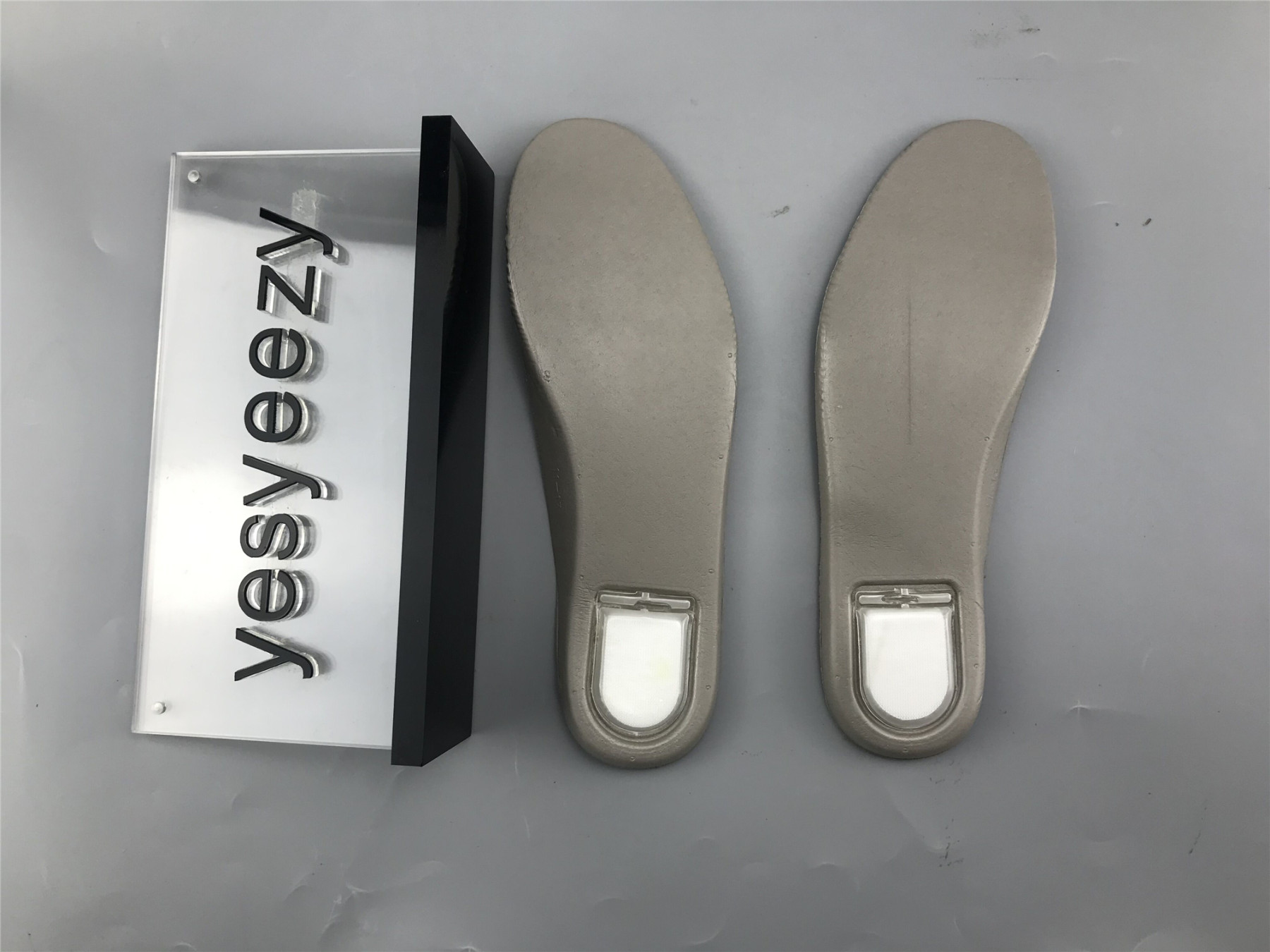 UA NIKE SB AIR JORDAN 1 LOW QS "DESERT ORE"